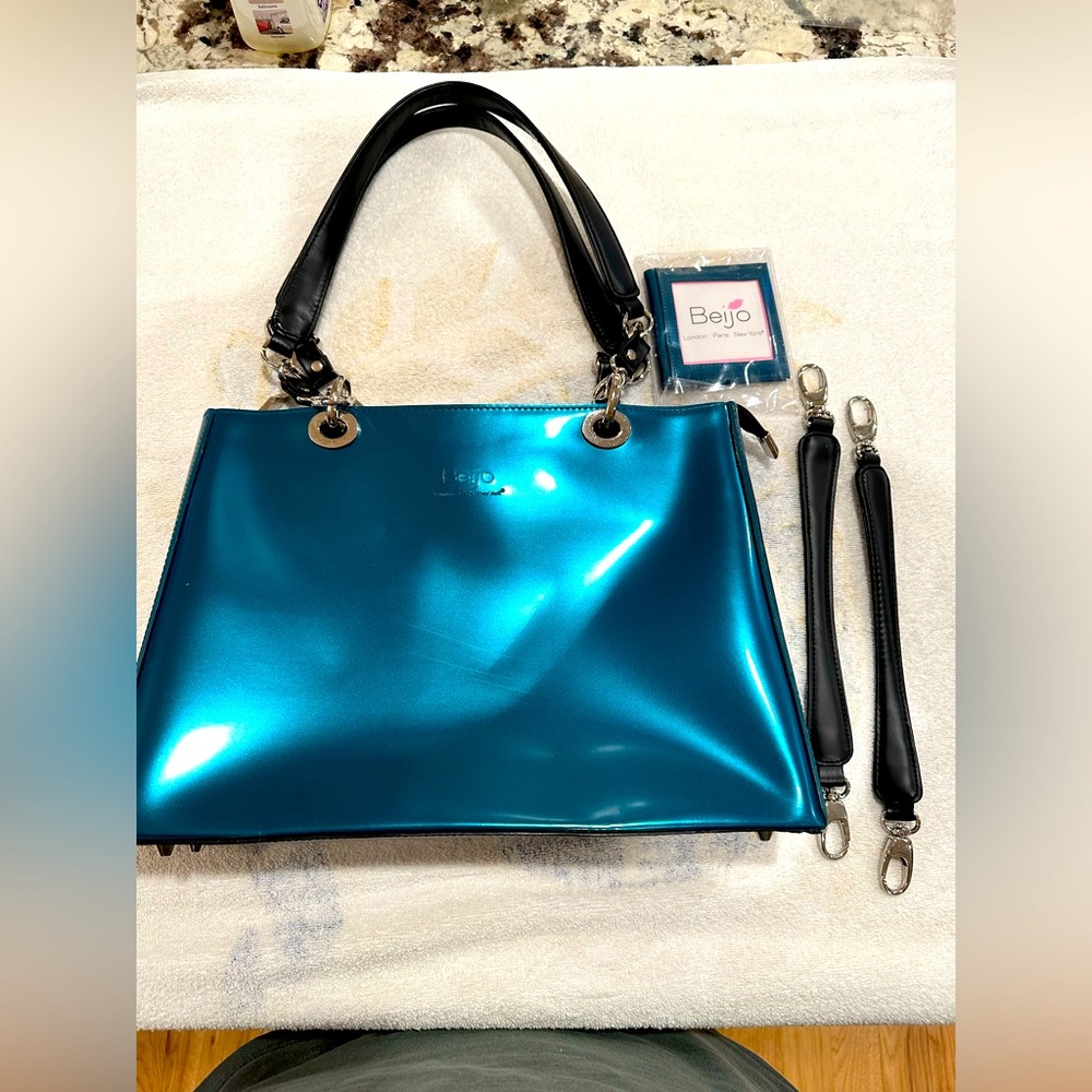 Bejio patent leather purse